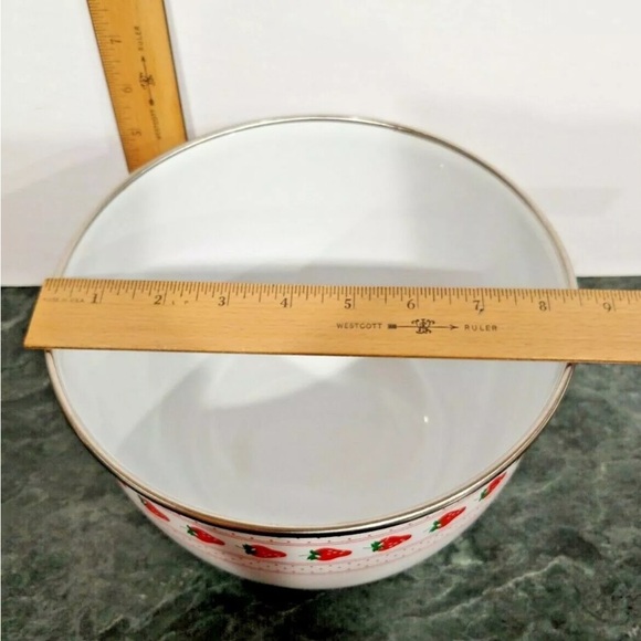 Strawberries Serving Bowl by The Main Vintage Enamel Large Bowl EUVC Strawberry - Picture 4 of 8